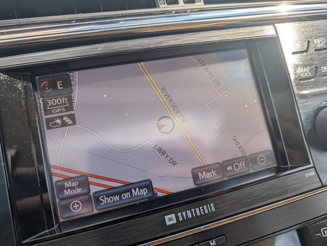 Used 2014 Toyota Avalon Limited w/ Technology Package FWD image 15
