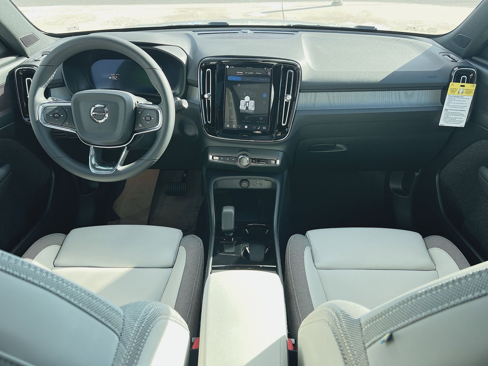 New 2026 Volvo EX40 Plus w/ Climate Package image 23