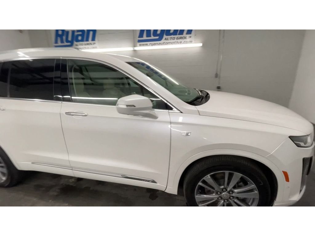 Used 2020 Cadillac XT6 Premium Luxury image 2