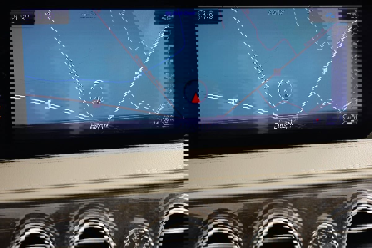 Used 2020 Mercedes-Benz S 560 4MATIC Sedan image 8