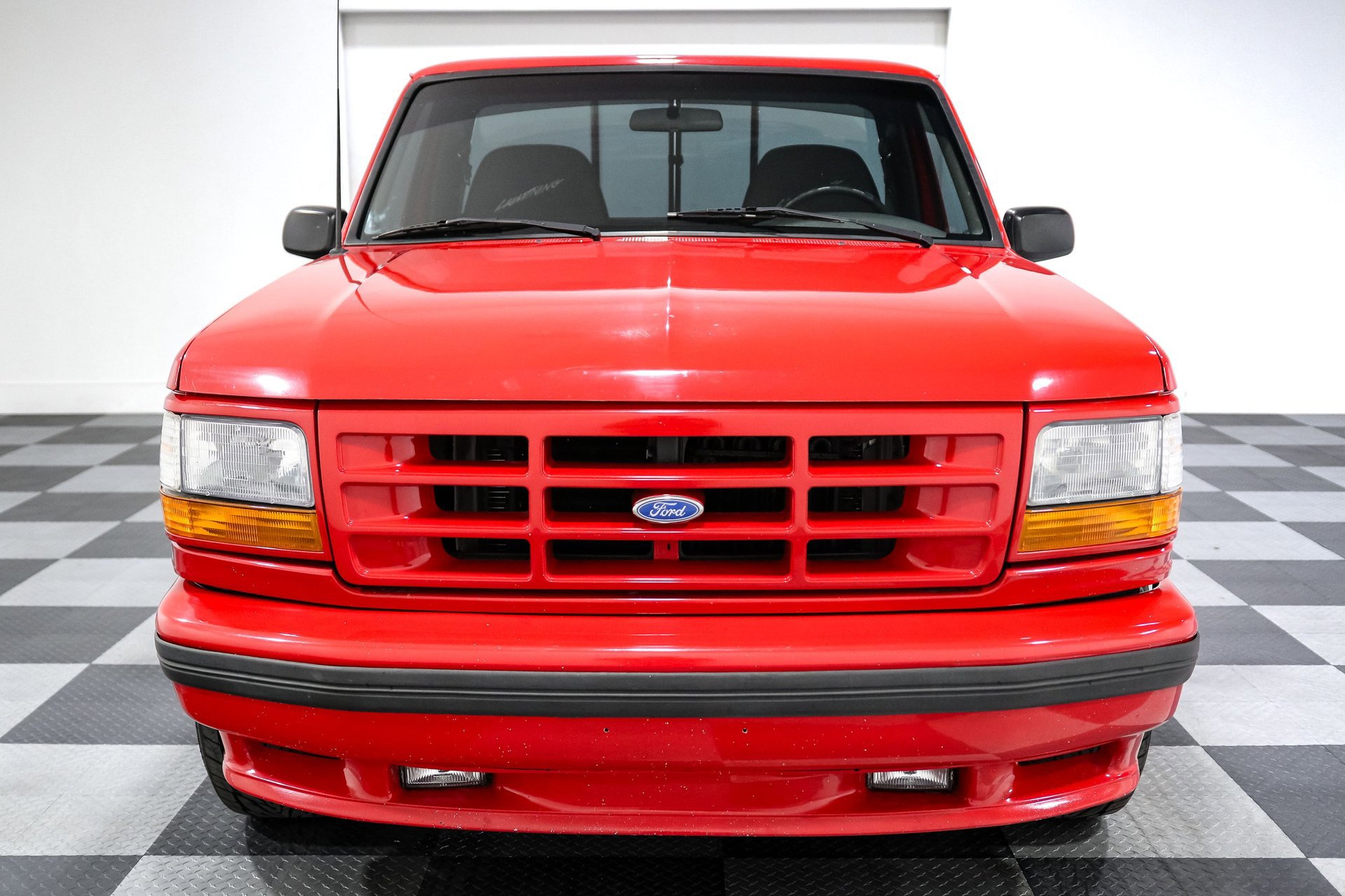 Used 1993 Ford F150 Lightning RWD image 2