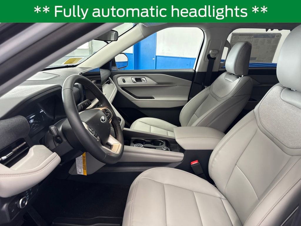 New 2026 Ford Explorer Active AWD/4WD image 9