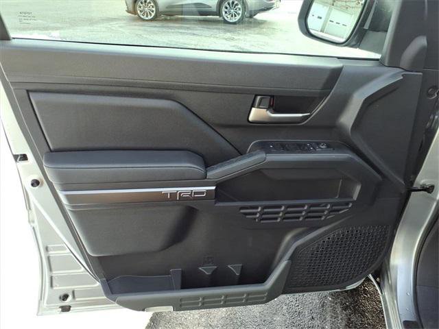 Certified 2025 Toyota Tacoma TRD Off-Road image 8