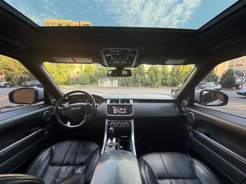 Used 2016 Land Rover Range Rover Sport HSE AWD/4WD image 34