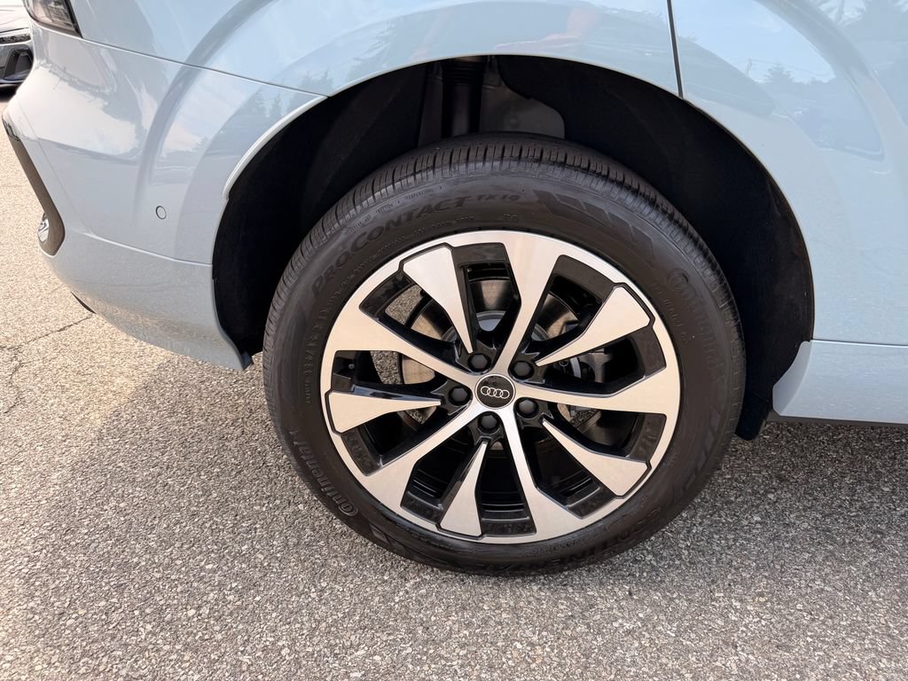 New 2026 Audi Q3 quattro 2.0T AWD/4WD image 9
