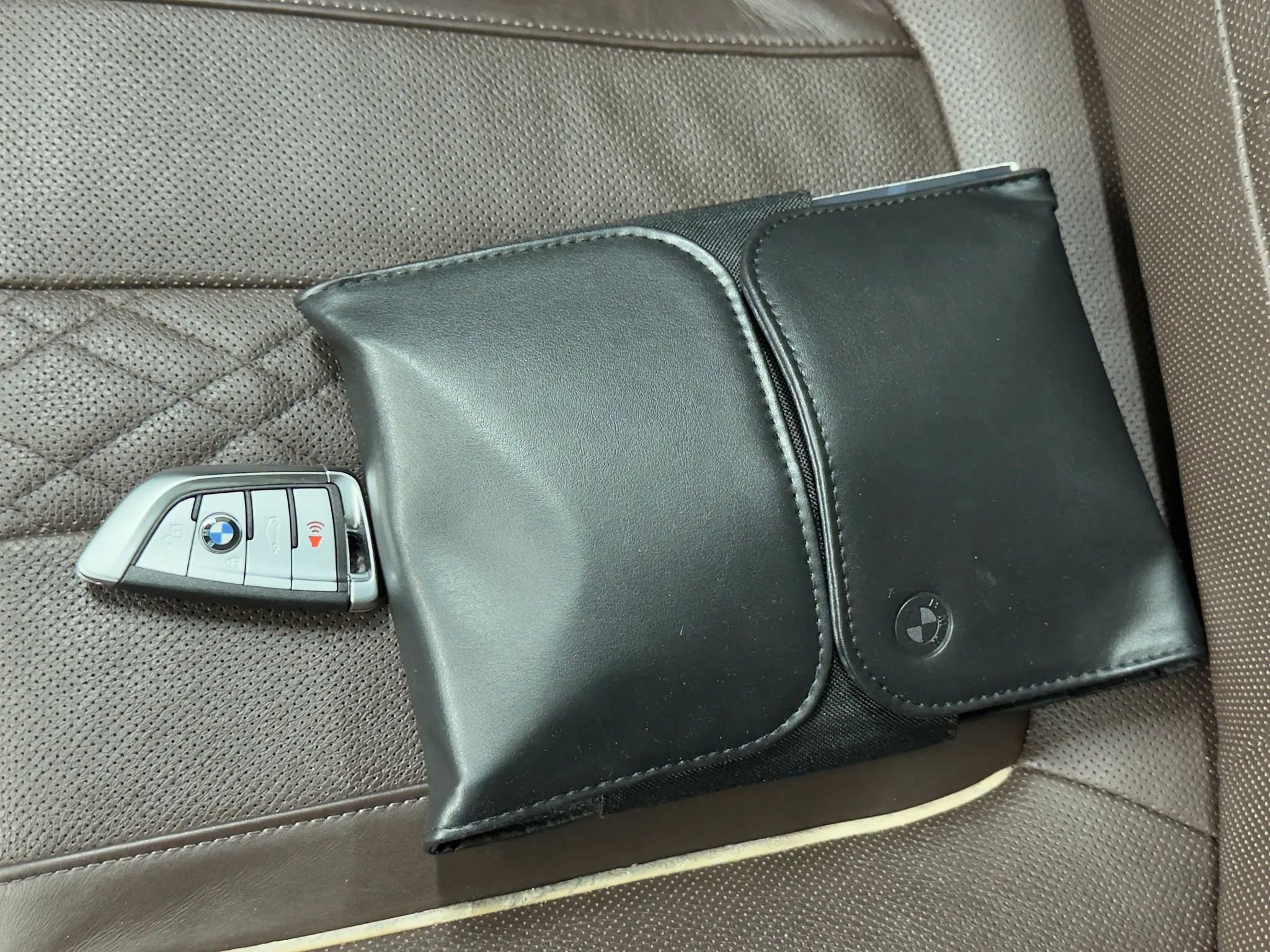 Used 2019 BMW 540i w/ M Sport Package image 23