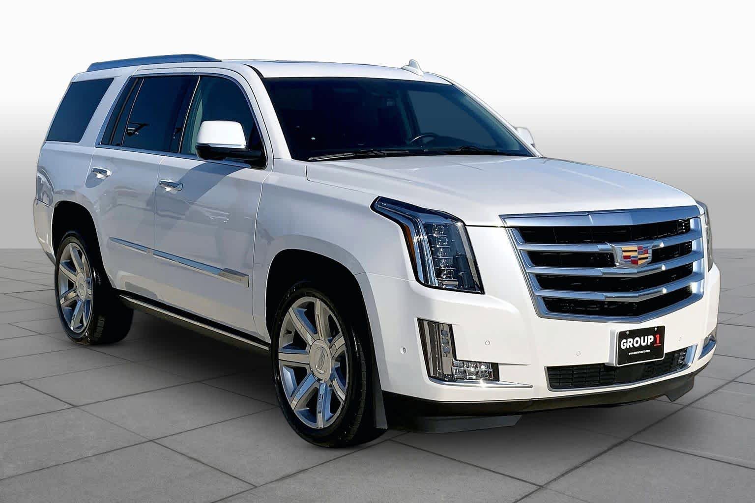 Used 2019 Cadillac Escalade Premium Luxury RWD image 3