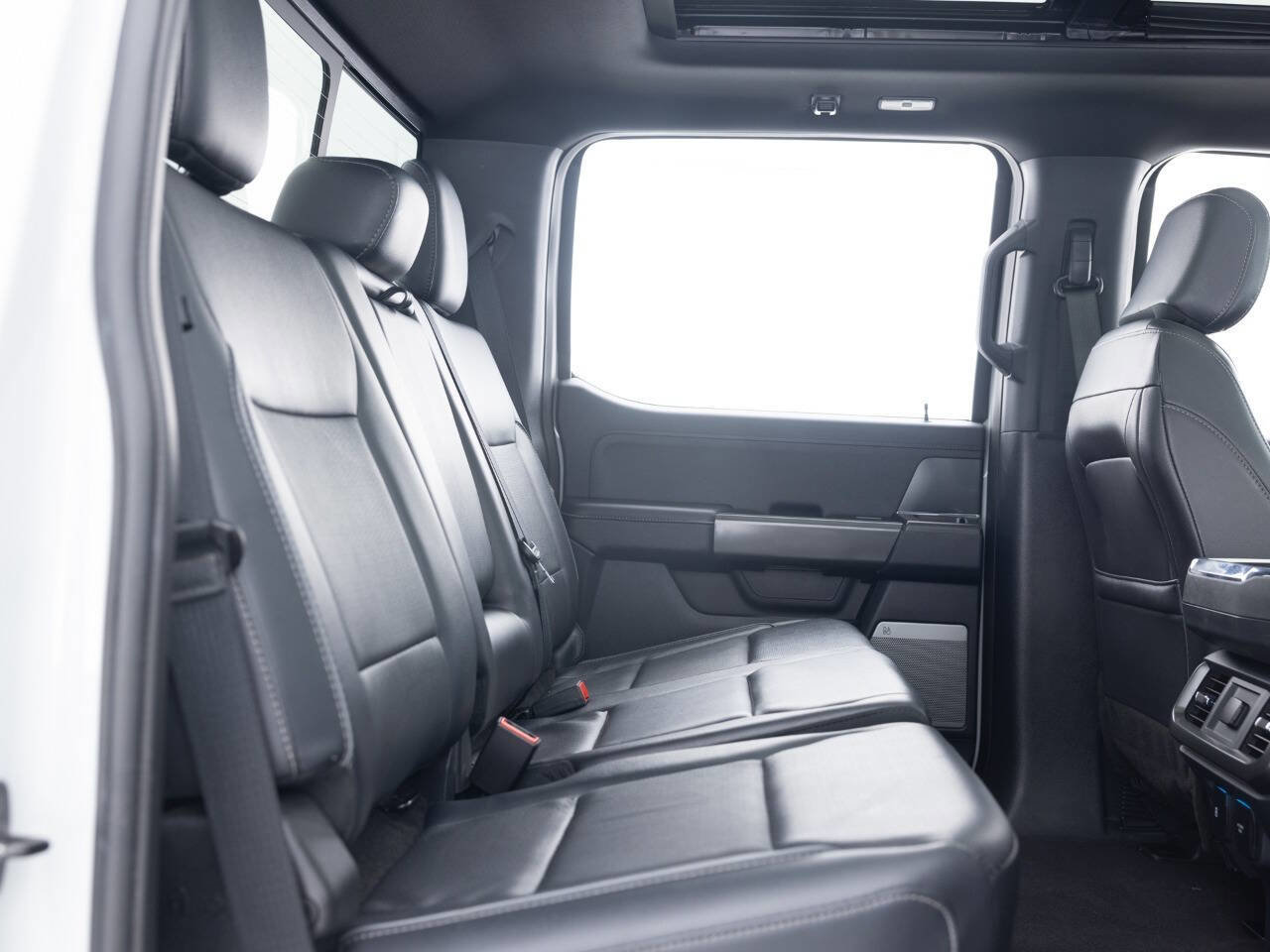 Used 2024 Ford F150 Lariat w/ Bed Utility Package AWD/4WD image 36