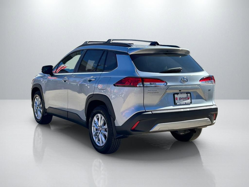 New 2025 Toyota Corolla Cross LE w/ Moonroof Package FWD image 7