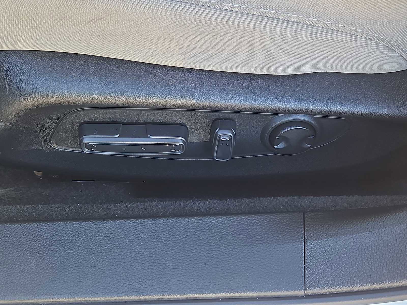 Certified 2025 Honda Accord SE image 19