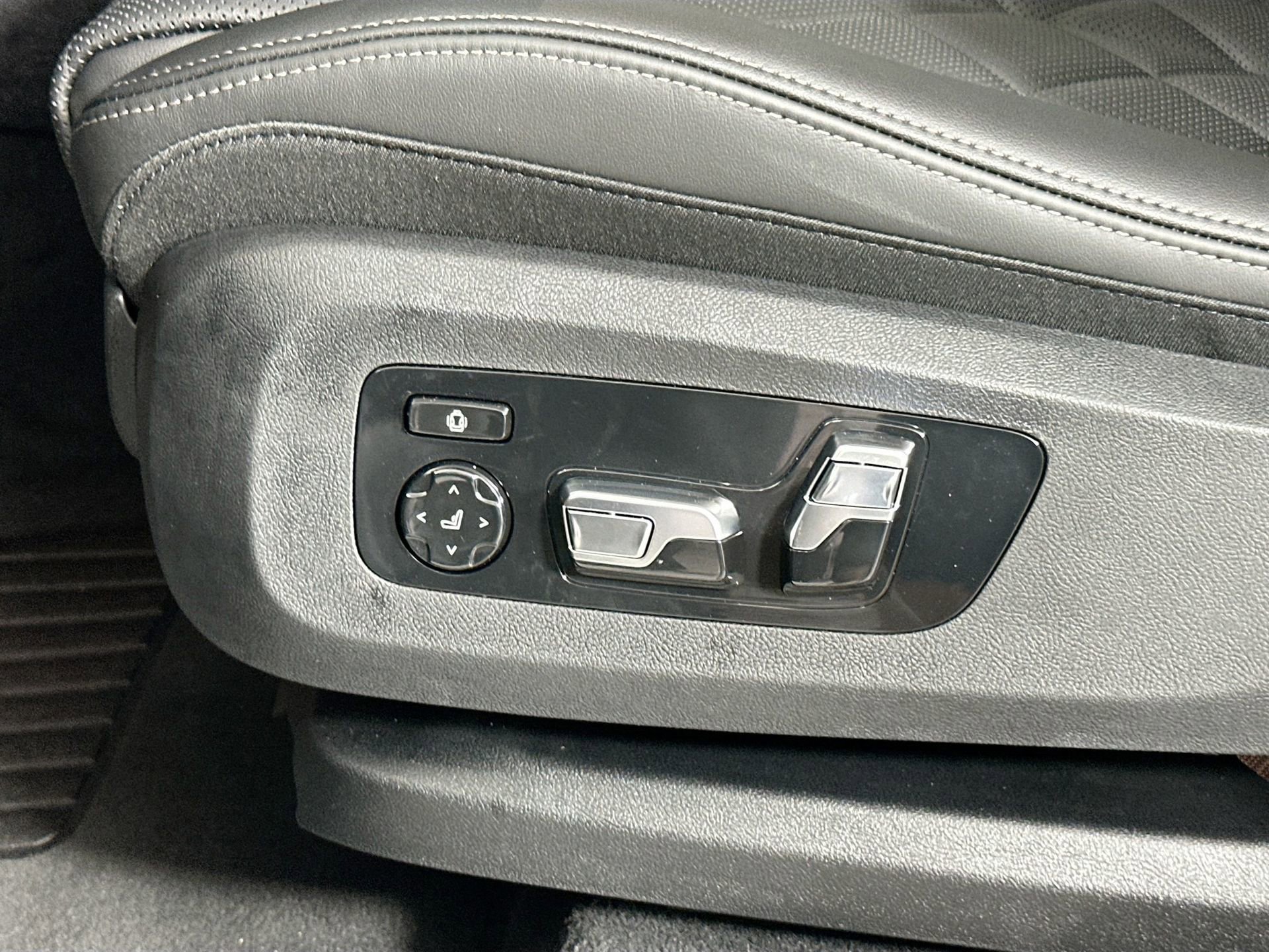 Certified 2026 BMW X7 xDrive40i w/ M Sport Package image 14