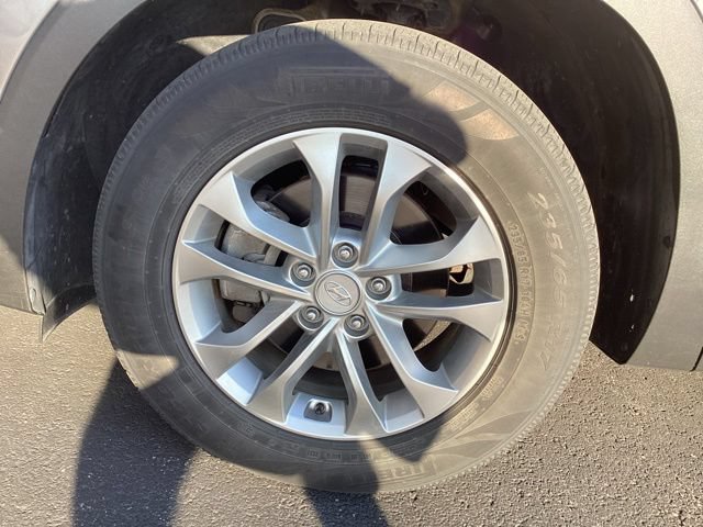 Used 2019 Hyundai Santa Fe SE FWD image 5