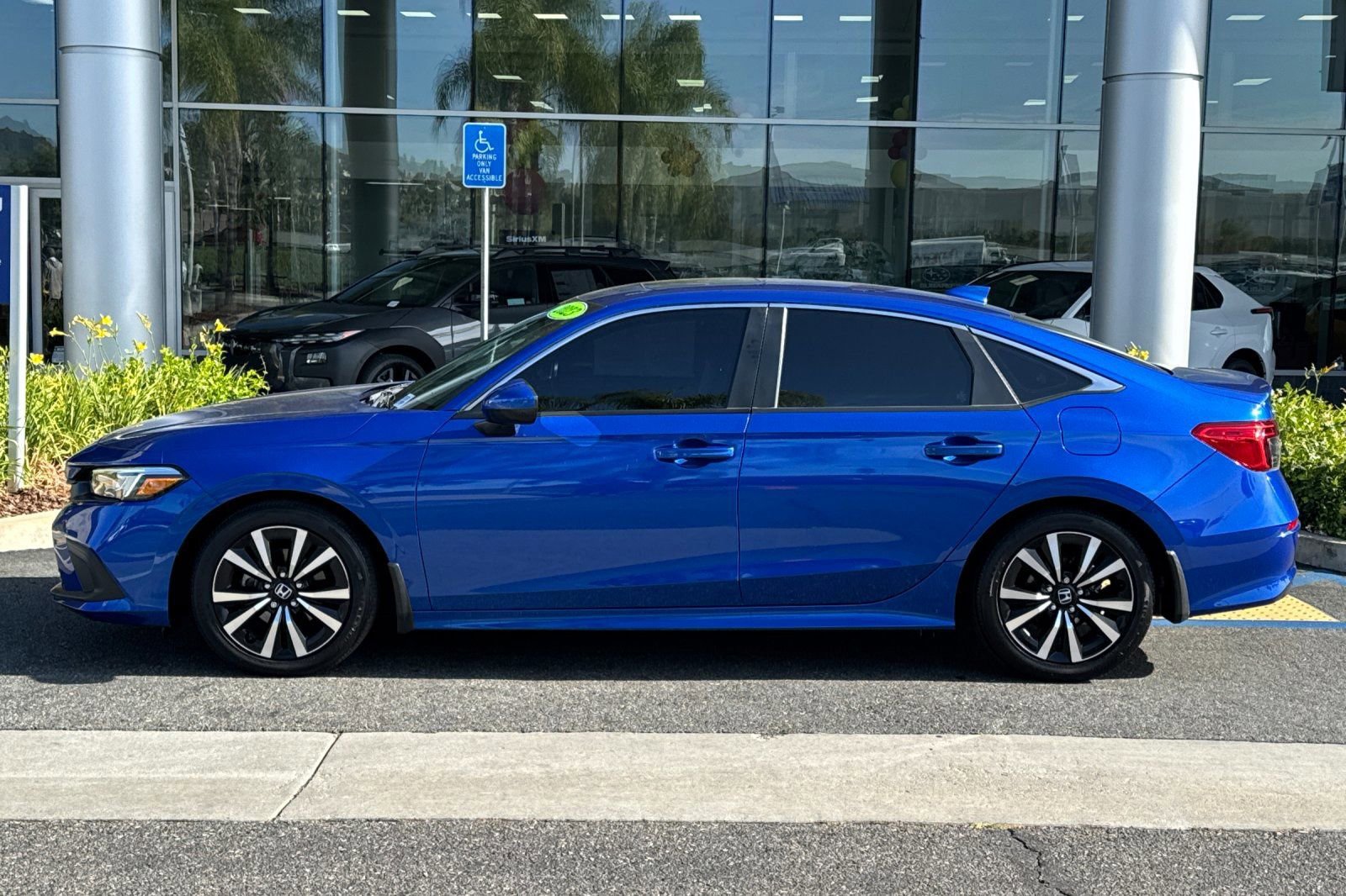 Used 2023 Honda Civic EX image 7