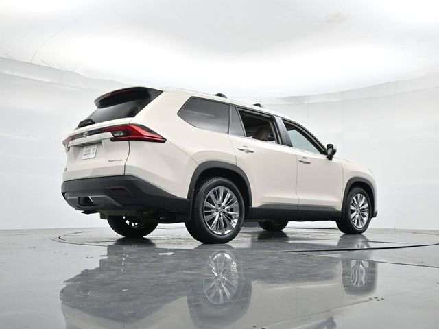 Used 2024 Toyota Grand Highlander Platinum image 34