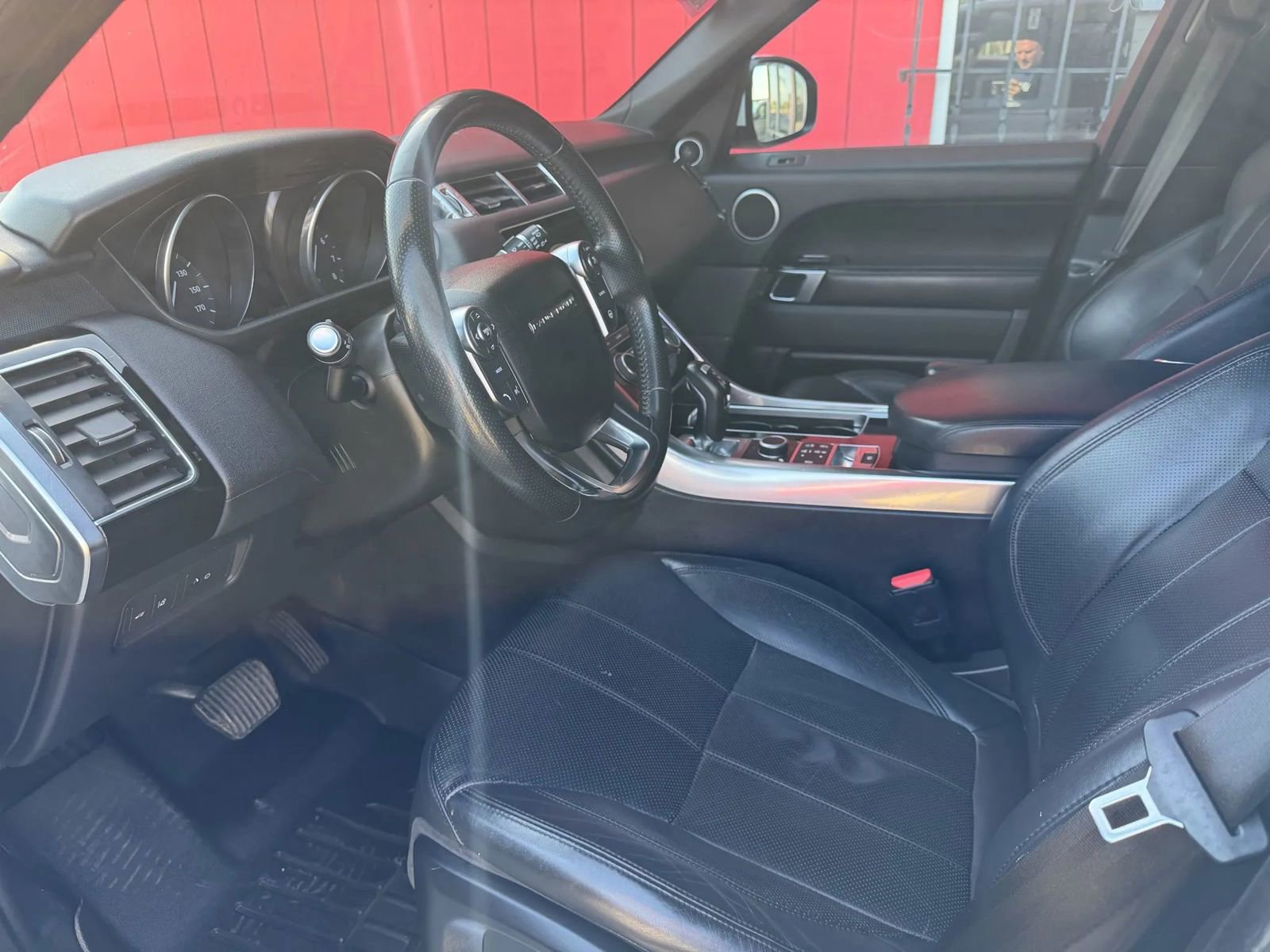 Used 2017 Land Rover Range Rover Sport HSE image 9