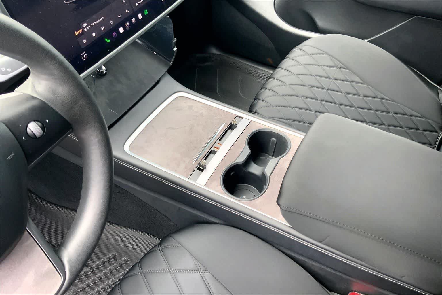 Used 2022 Tesla Model Y Long Range AWD/4WD image 16