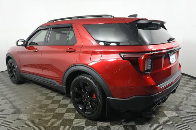 Certified 2025 Ford Explorer ST image 5