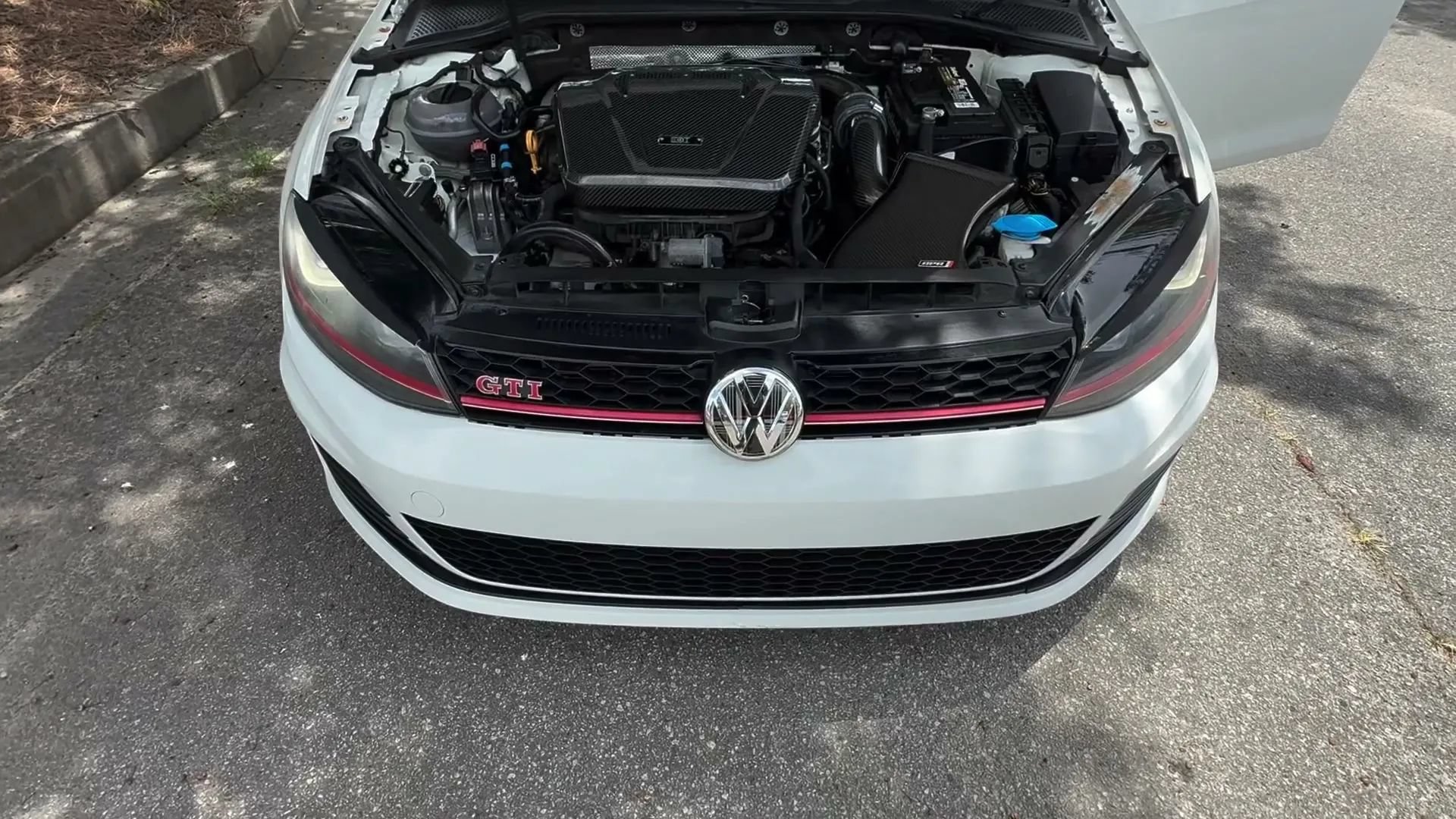 Used 2017 Volkswagen GTI SE FWD image 74
