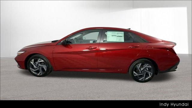 Certified 2025 Hyundai Elantra Sport FWD image 5