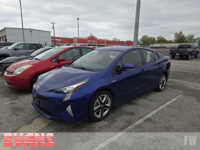 Used 2016 Toyota Prius Three Touring FWD image 3