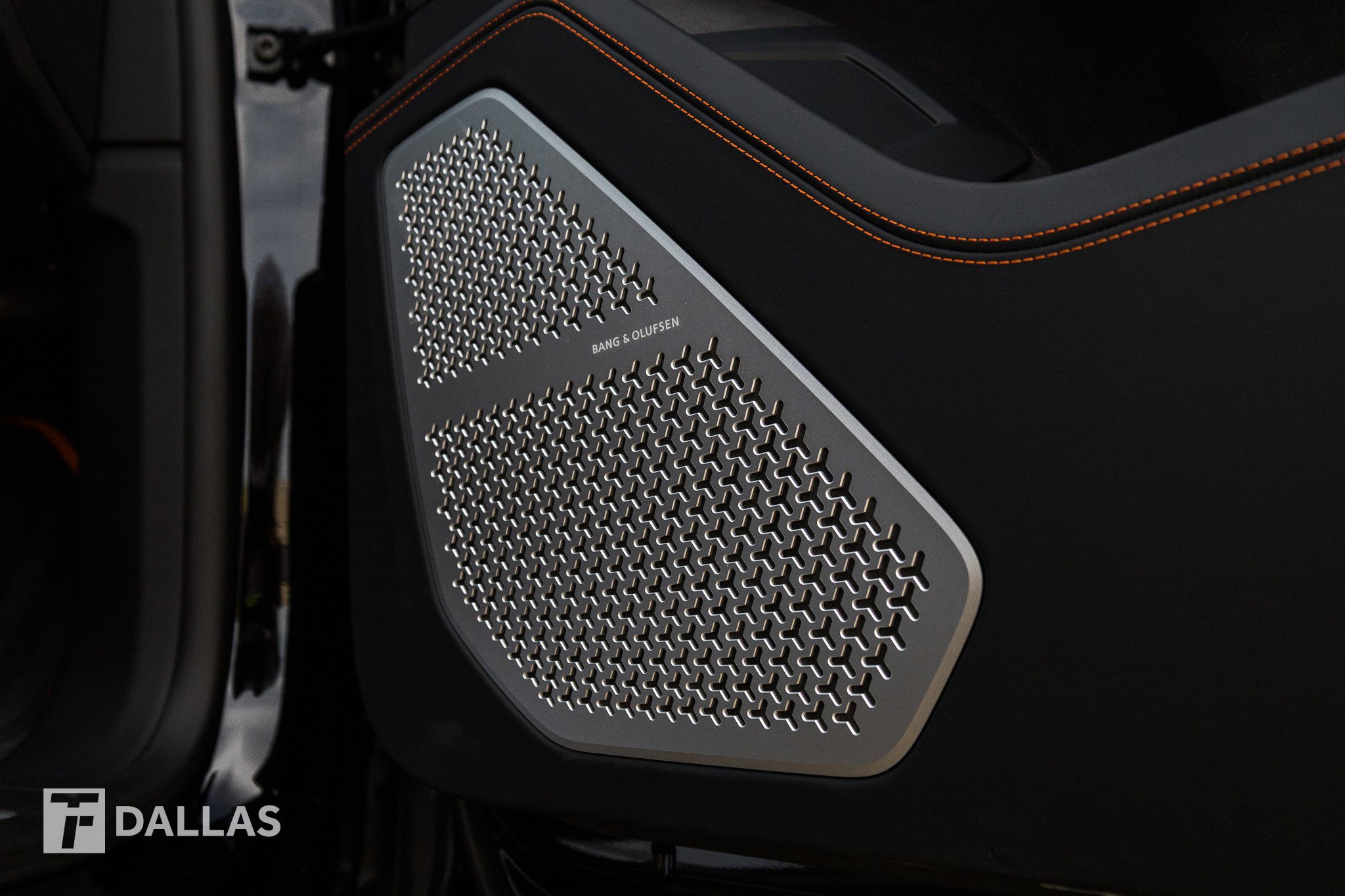 Used 2025 Lamborghini Urus SE image 42