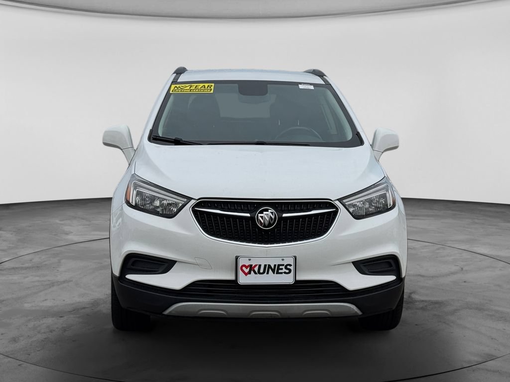 Used 2021 Buick Encore Preferred AWD/4WD image 2