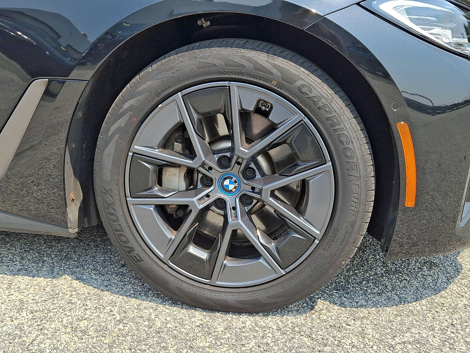 Used 2023 BMW i4 eDrive35 w/ Premium Package RWD image 8