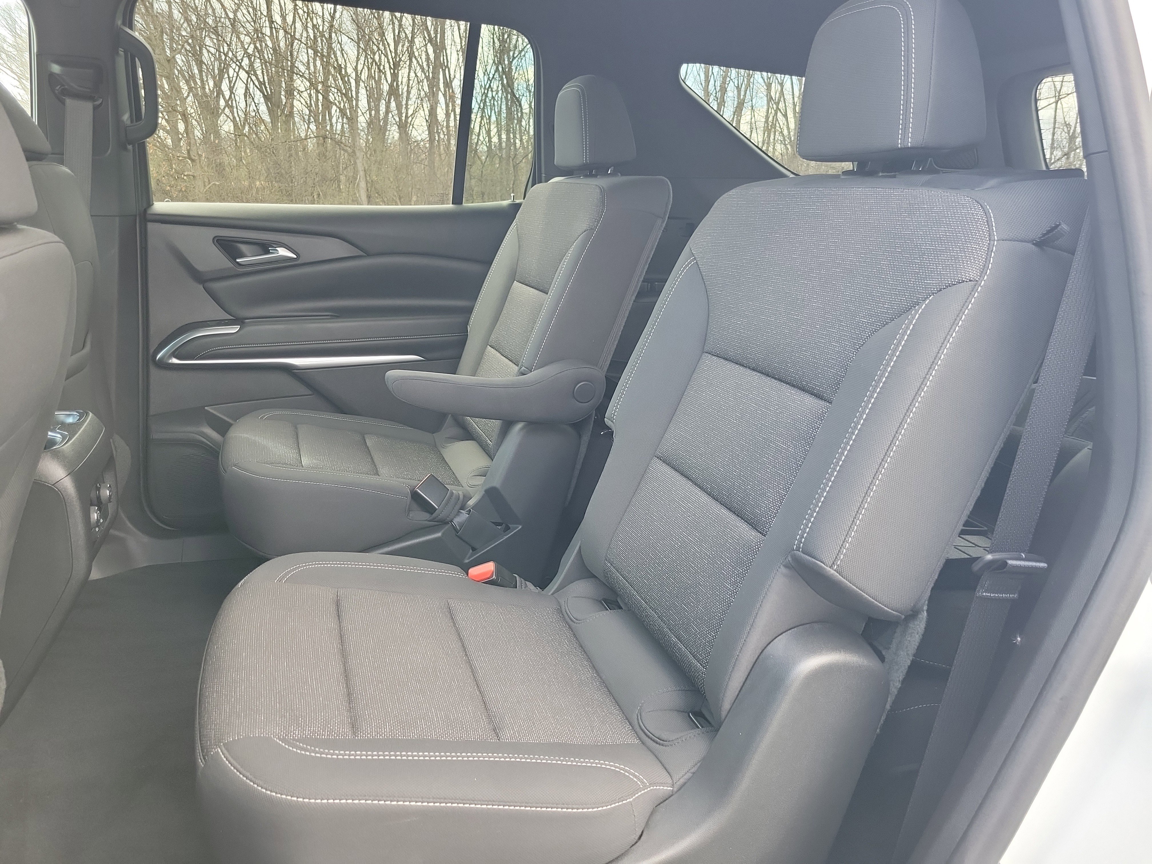 Used 2024 Chevrolet Traverse LT image 11