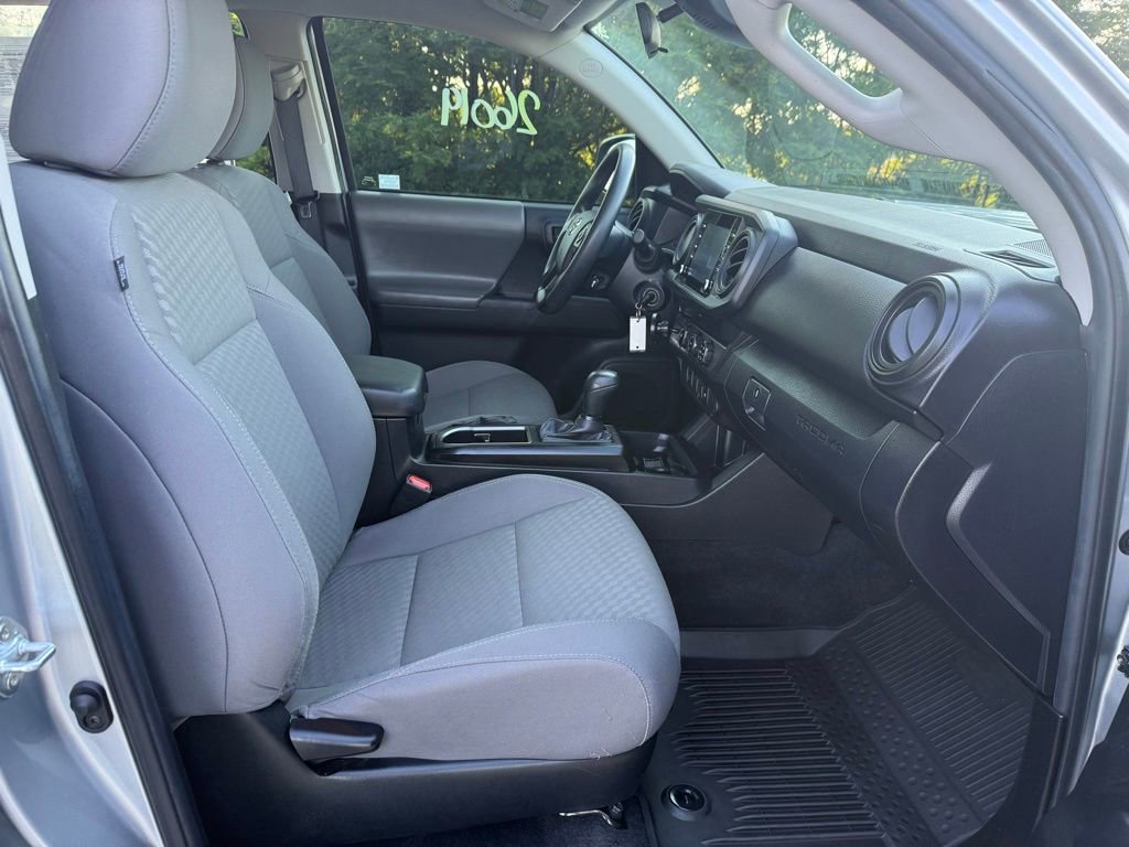 Used 2022 Toyota Tacoma SR w/ SR Convenience Package RWD image 18
