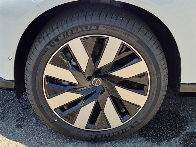New 2026 Volvo EX90 Plus AWD/4WD image 6