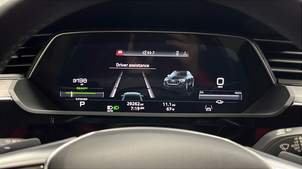 Used 2022 Audi e-tron Prestige w/ Prestige Package AWD/4WD image 17