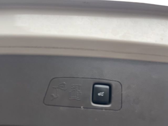 Used 2021 Lincoln Corsair AWD w/ Premium Package image 11