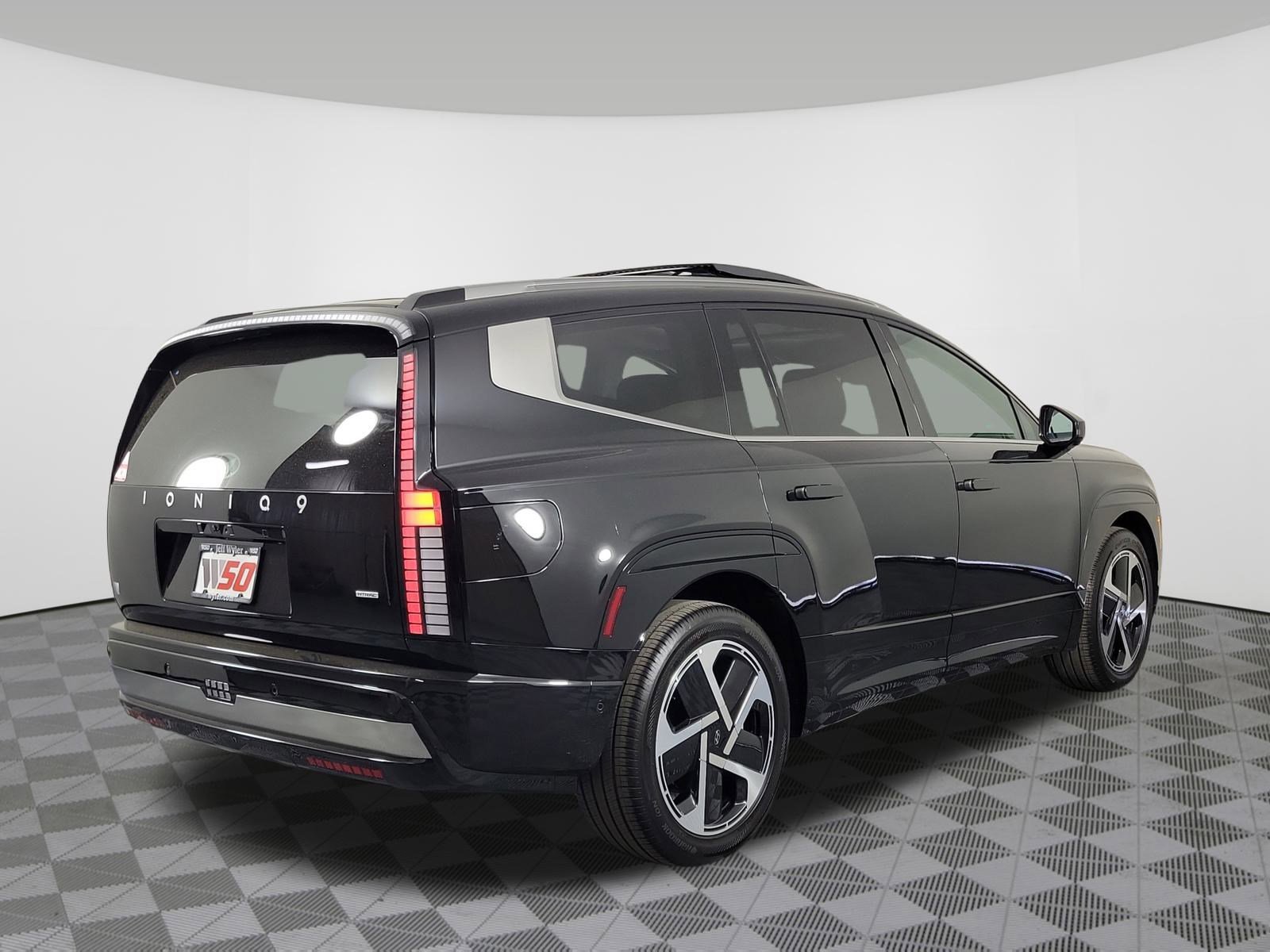 New 2026 Hyundai Ioniq 9 Calligraphy image 3