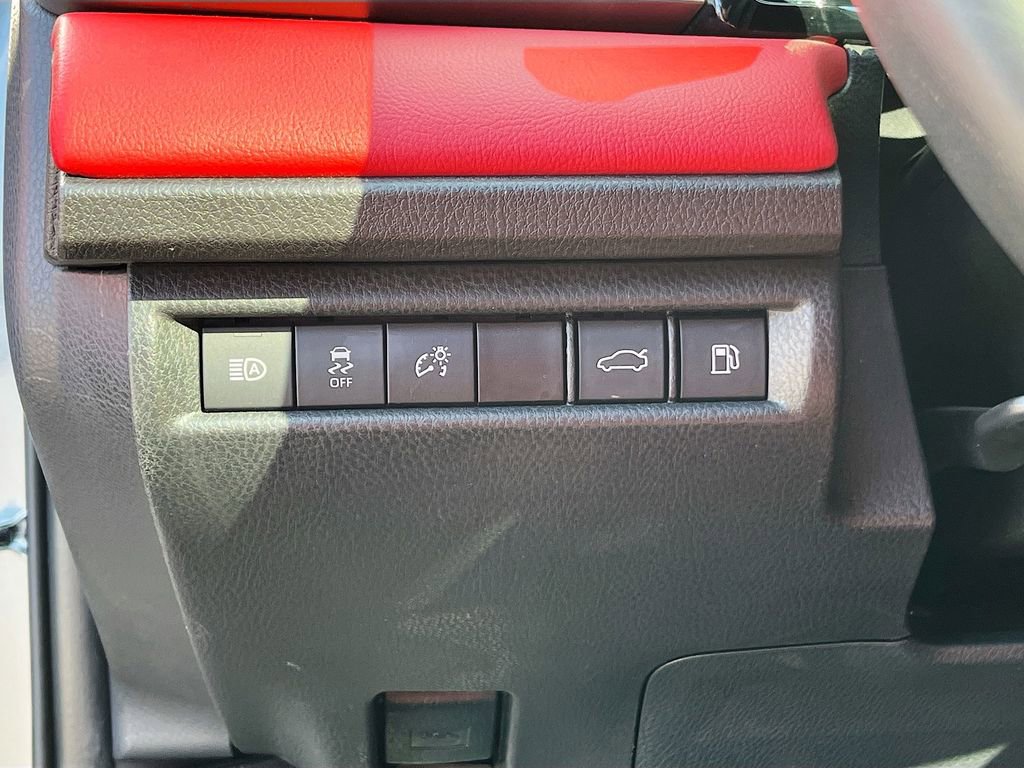 Used 2025 Toyota Camry XSE image 10