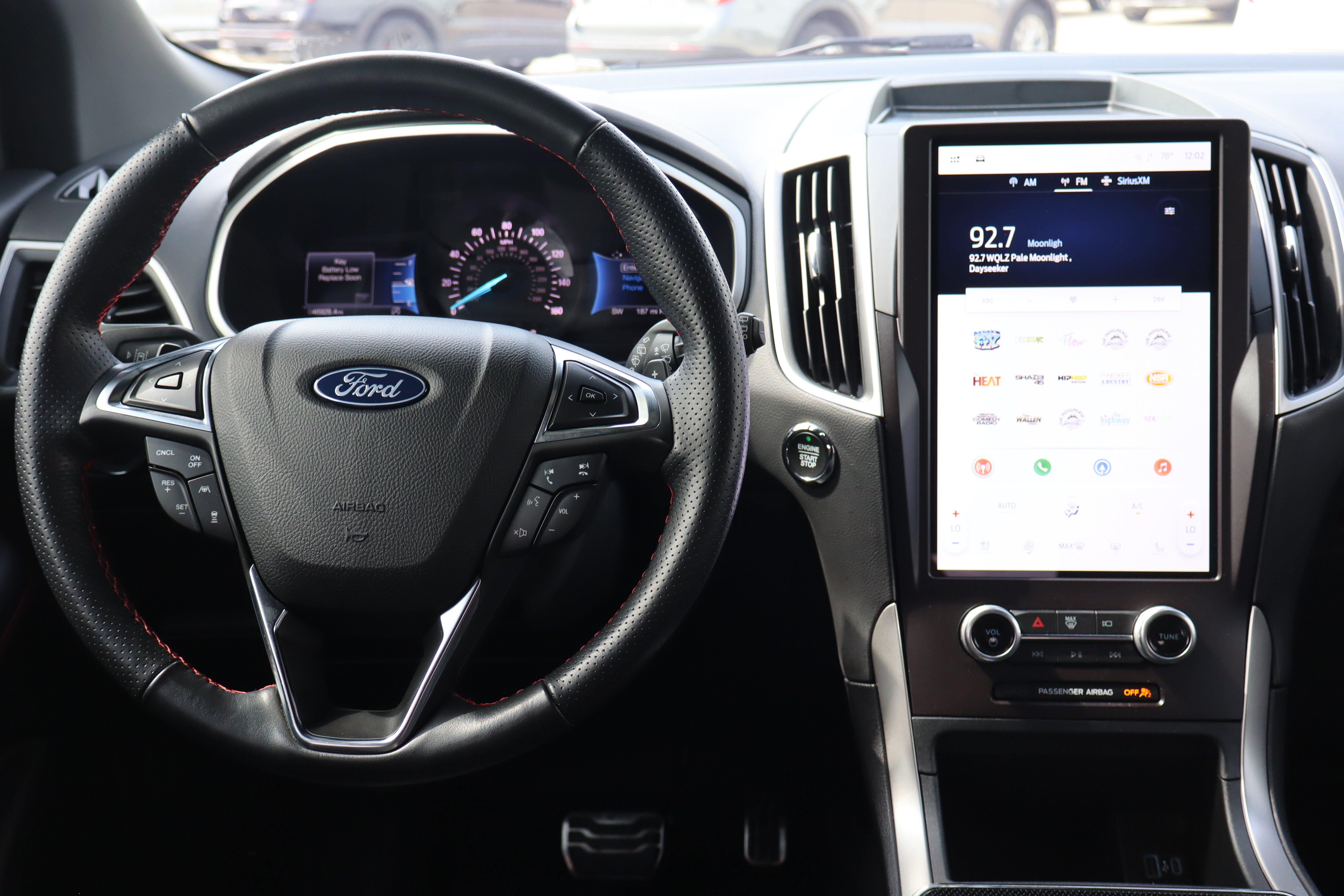 Used 2021 Ford Edge ST-Line w/ Class II Trailer Tow Package AWD/4WD image 13