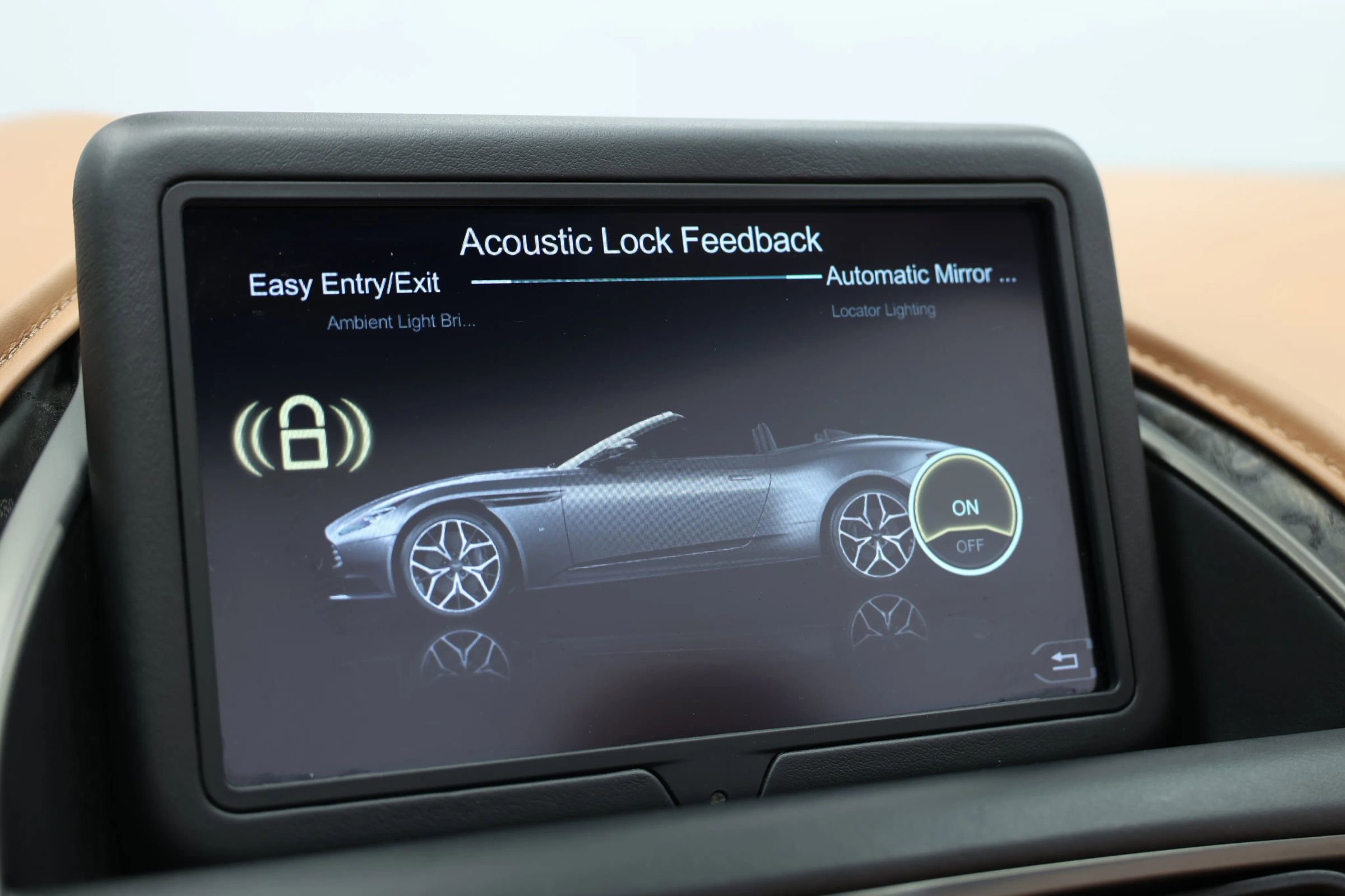 Used 2020 Aston Martin DB11 Volante image 32