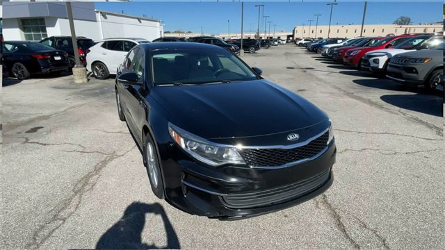 Used 2016 Kia Optima LX image 4
