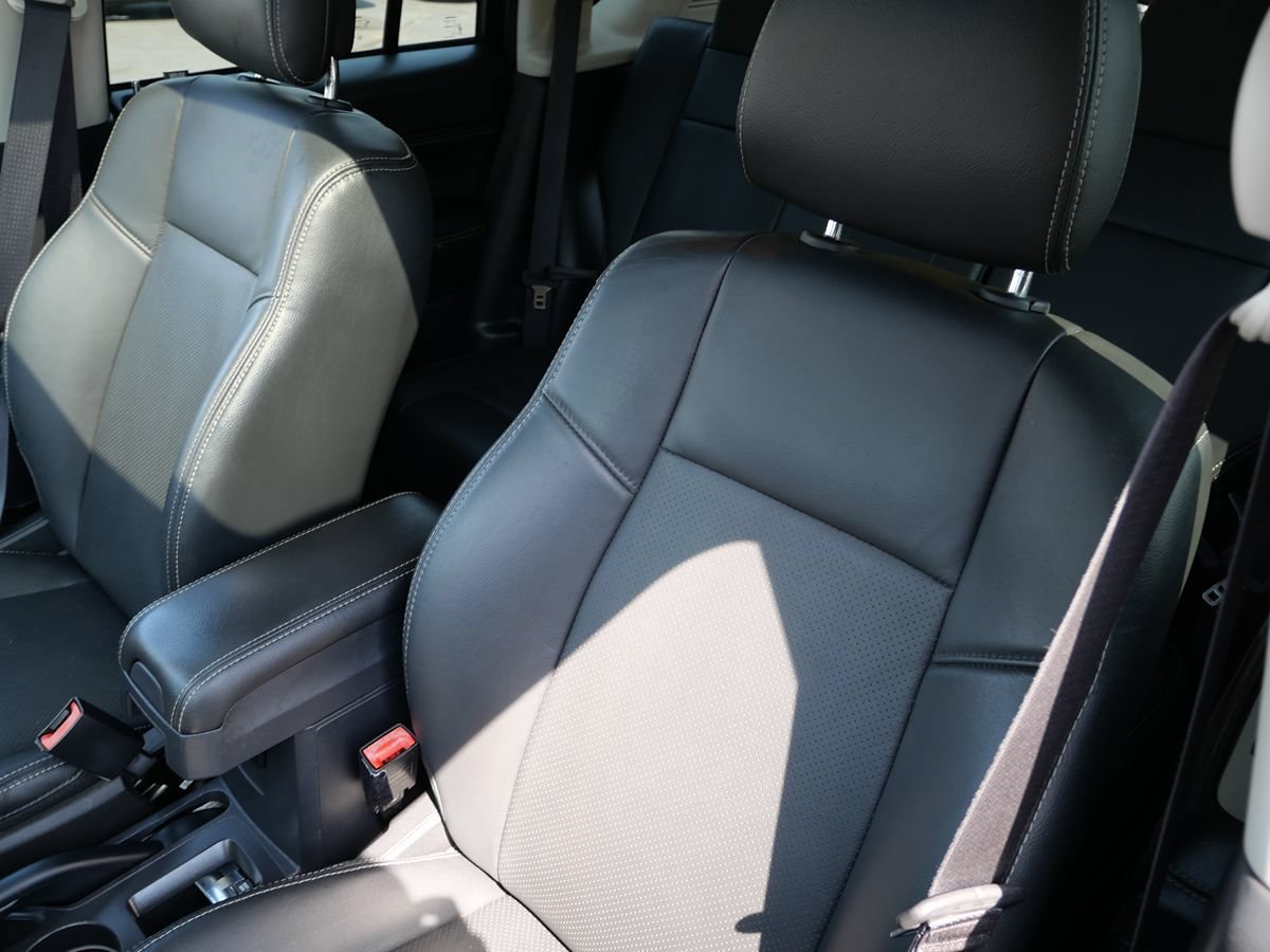 Used 2017 Jeep Compass High Altitude AWD/4WD image 11