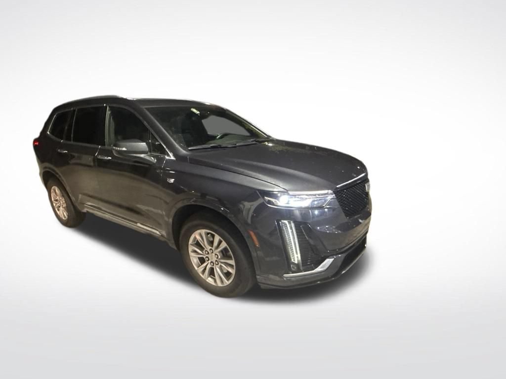 Certified 2022 Cadillac XT6 Luxury FWD image 2