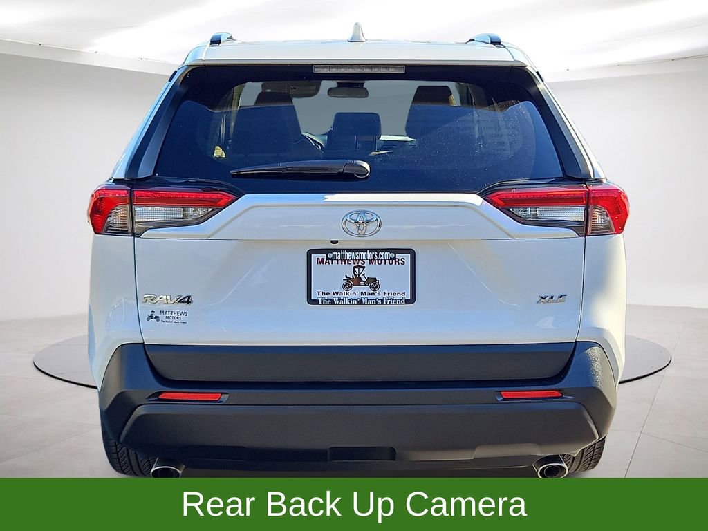 Used 2020 Toyota RAV4 XLE image 6
