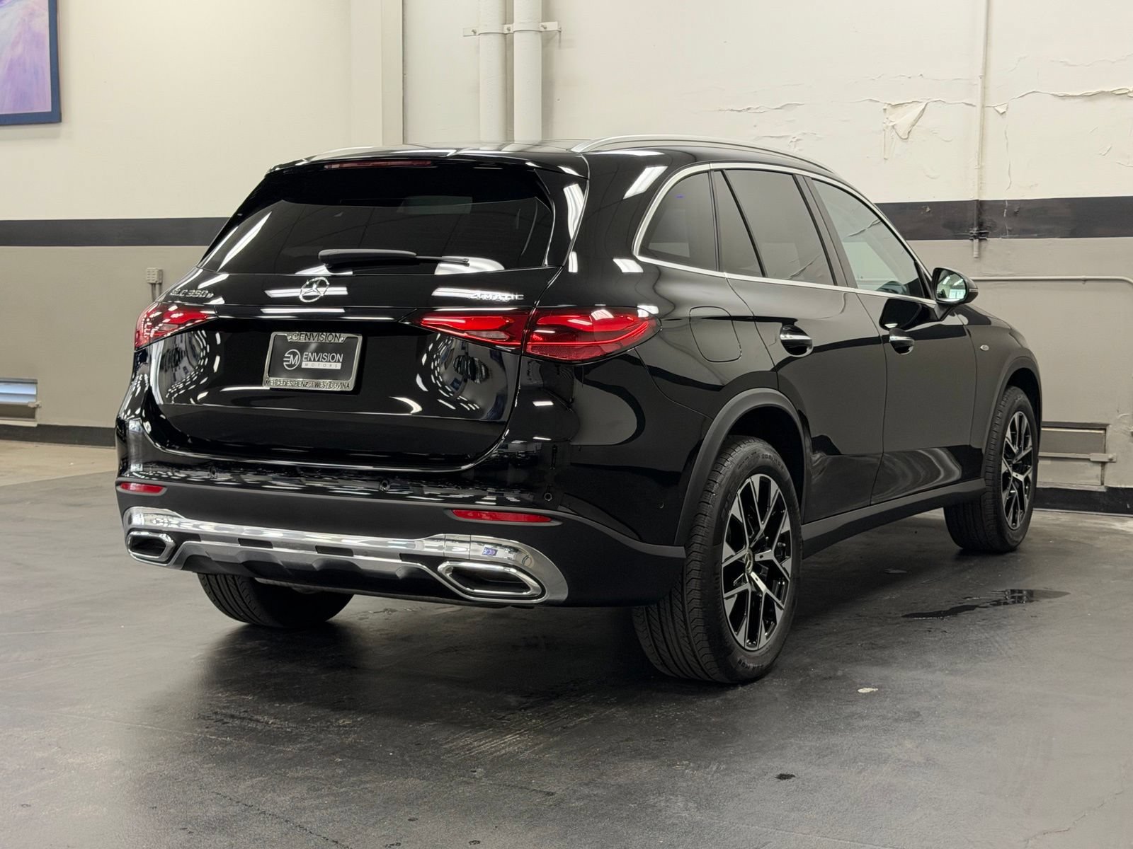 Used 2025 Mercedes-Benz GLC 350e 4MATIC image 12
