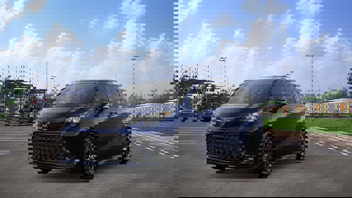 New 2026 Toyota Sienna XSE image 1