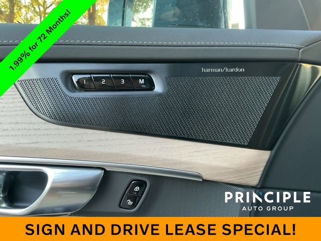 New 2026 Volvo XC90 B6 Plus w/ Protection Package Premier image 25