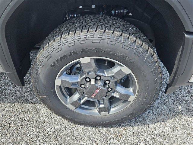 New 2025 GMC Sierra 3500 SLT w/ SLT Convenience Package image 16