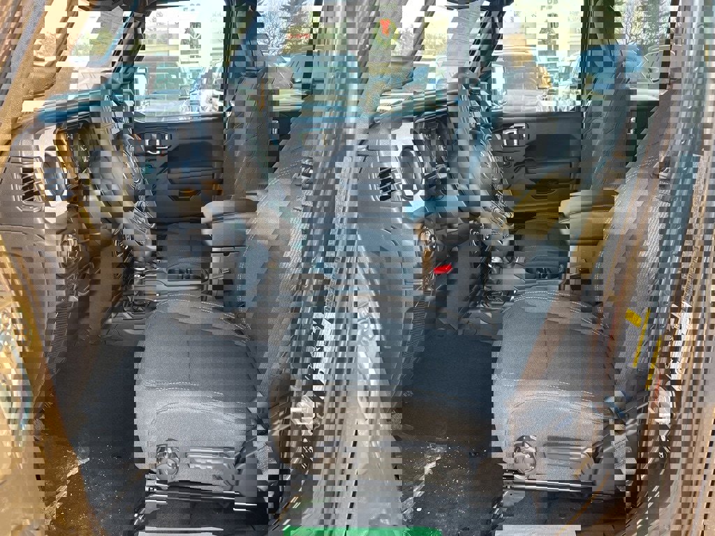 New 2026 Jeep Gladiator Sport image 21