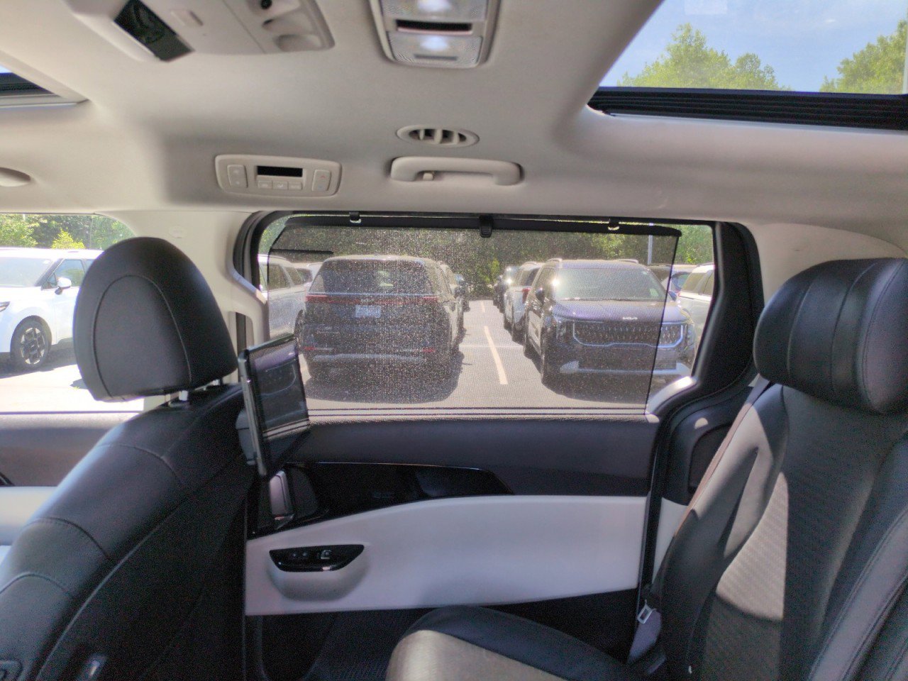 Used 2022 Kia Carnival SX Prestige FWD image 37