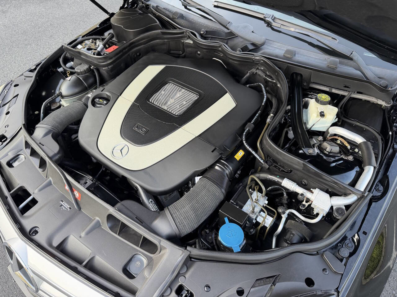 Used 2011 Mercedes-Benz C 300 4MATIC Sedan image 25