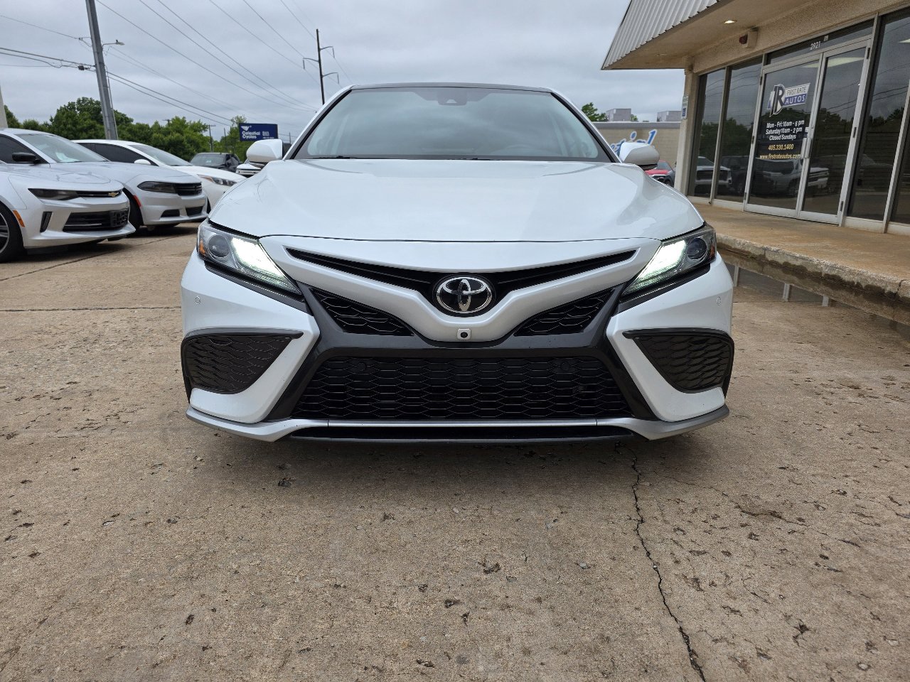 Used 2021 Toyota Camry XSE w/ Navigation Package image 2