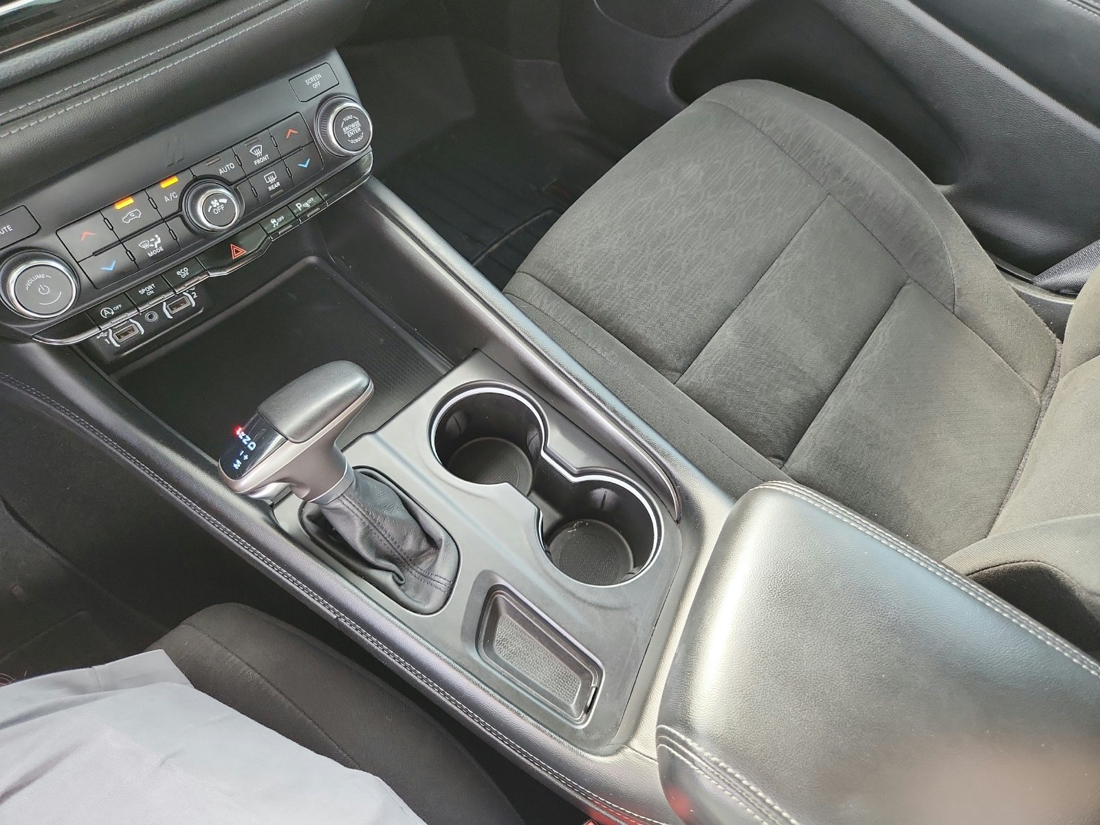 Used 2022 Dodge Durango SXT AWD/4WD image 30