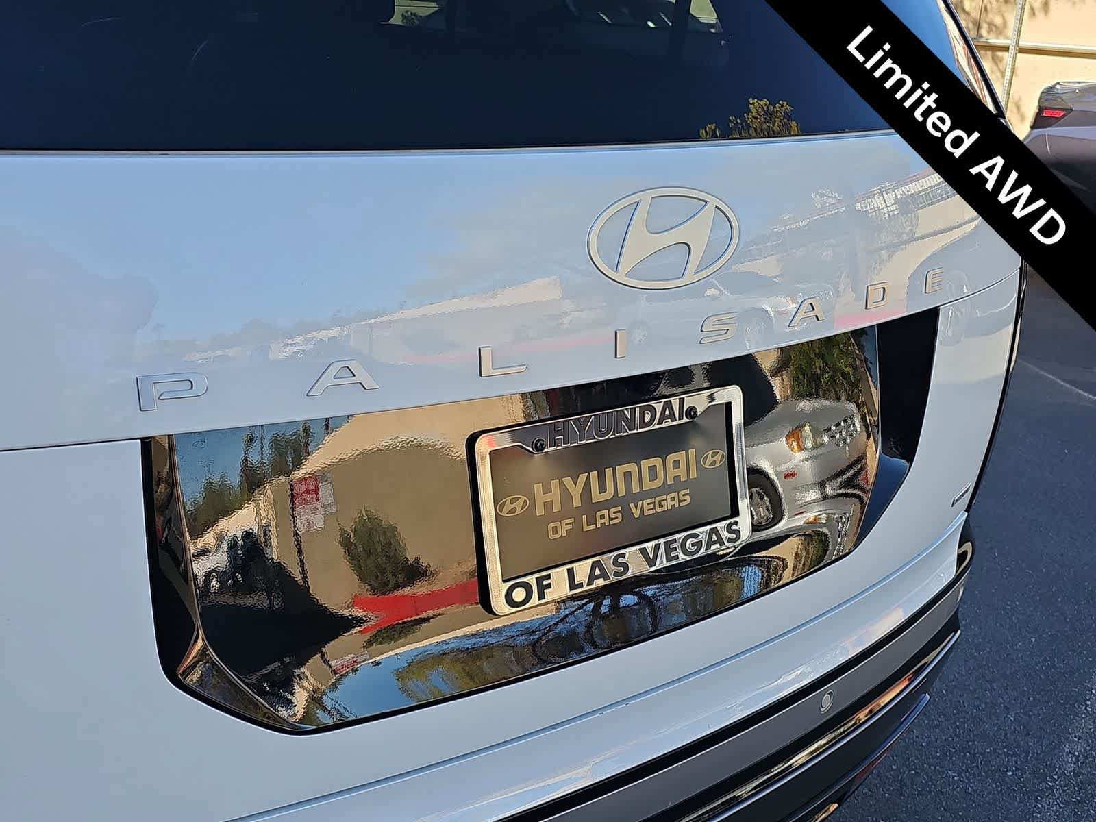 Certified 2026 Hyundai Palisade Limited AWD/4WD image 11